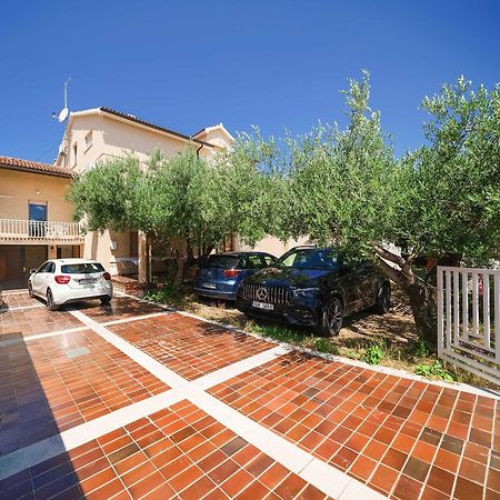 Apartment And Rooms Mrkovic Vodice Ngoại thất bức ảnh