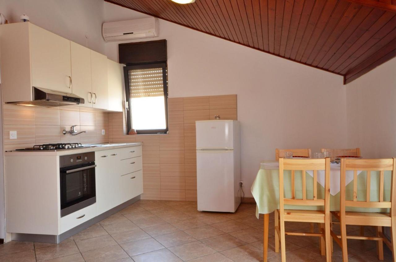 Apartment And Rooms Mrkovic Vodice Ngoại thất bức ảnh