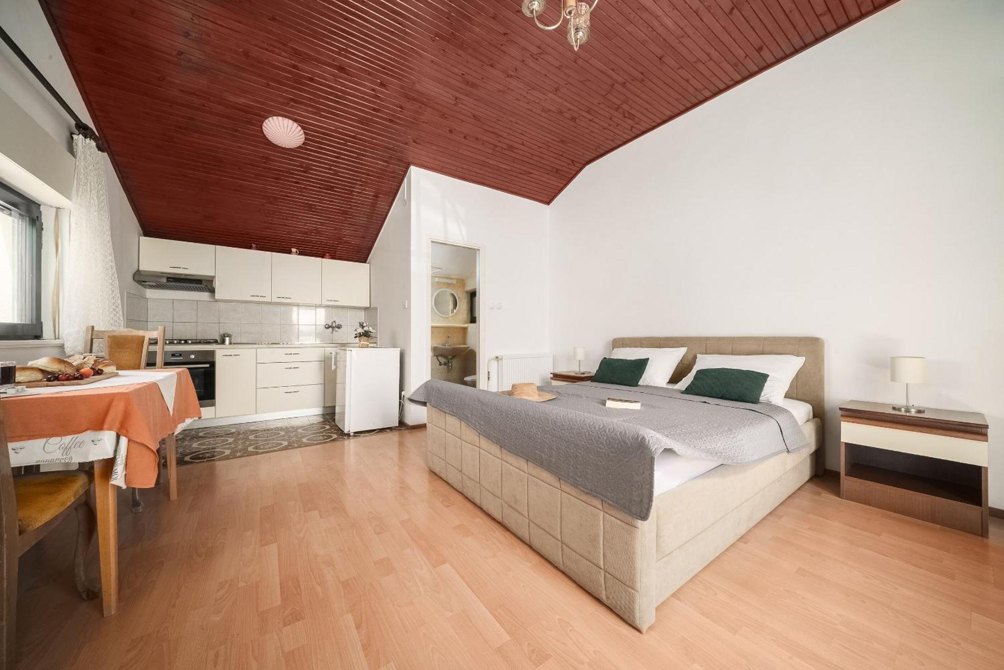 Apartment And Rooms Mrkovic Vodice Ngoại thất bức ảnh