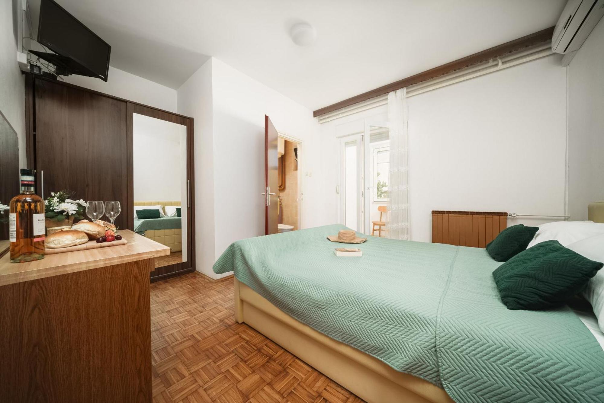 Apartment And Rooms Mrkovic Vodice Ngoại thất bức ảnh