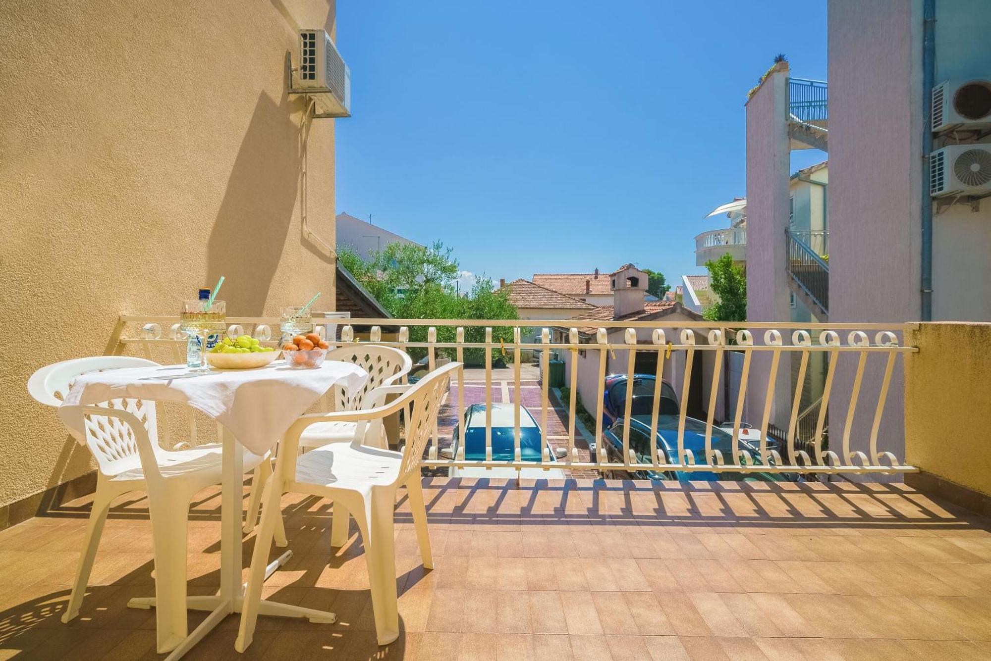Apartment And Rooms Mrkovic Vodice Ngoại thất bức ảnh